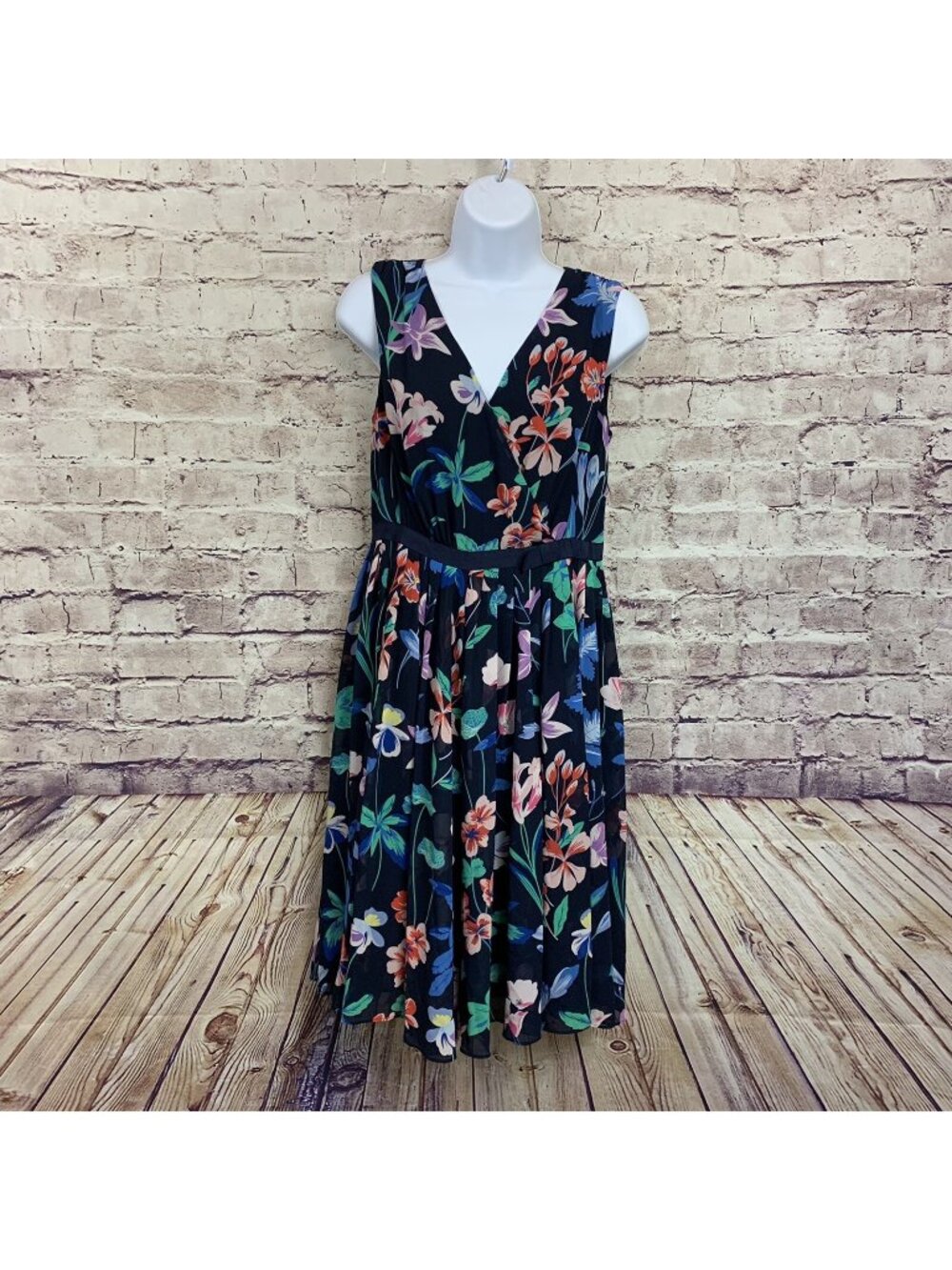 Talbots Navy Floral V Neck Pleated Sleeveless Fit & Flare Dress